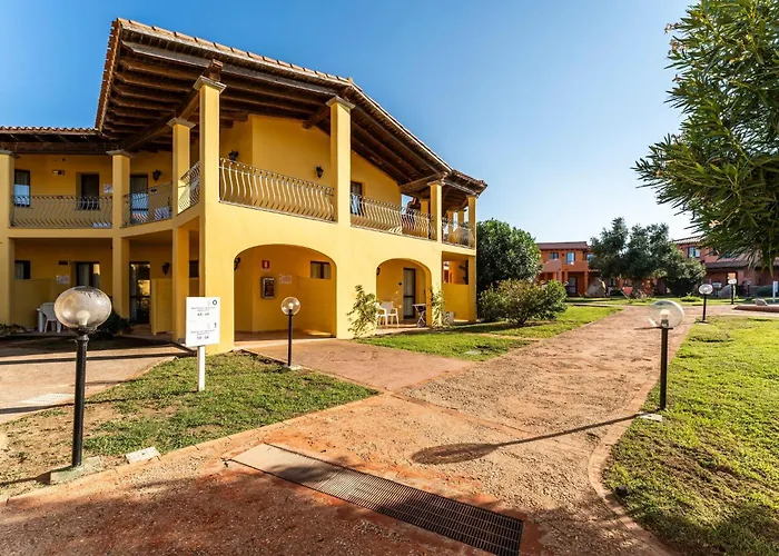 Apartamento Cozy With Shared Pool Aglientu