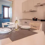 شقة Cozy With Shared Pool