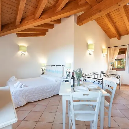 Cozy With Shared Pool * Aglientu