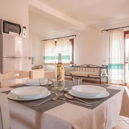 Cozy With Shared Pool Apartamento *