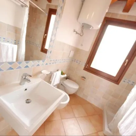 Διαμέρισμα Cozy With Shared Pool Aglientu