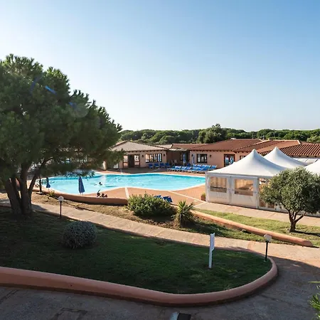 Διαμέρισμα Cozy With Shared Pool Aglientu