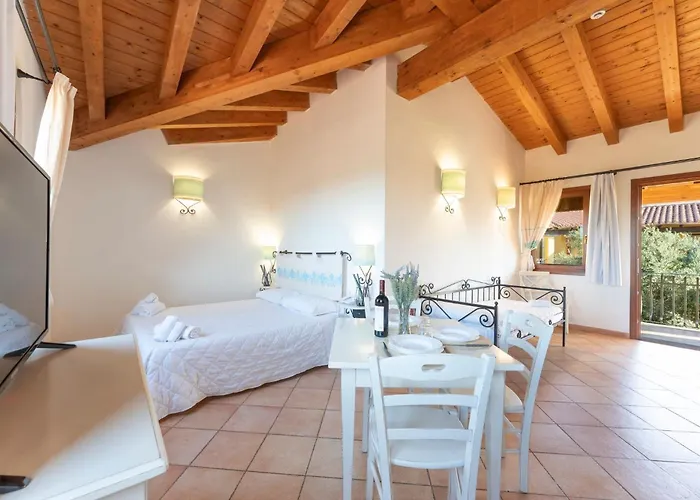 Cozy With Shared Pool * Aglientu